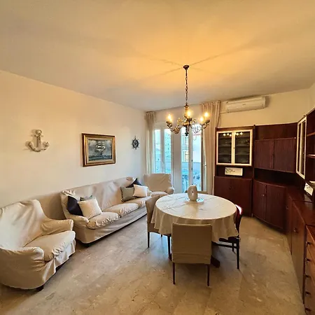 Aria Di Mare Su Viale Ceccarini Apartmán Riccione