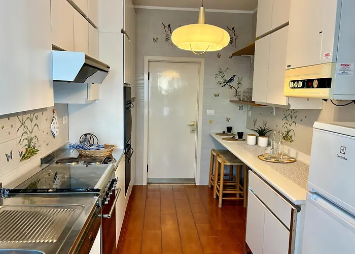 Aria Di Mare Su Viale Ceccarini * Riccione